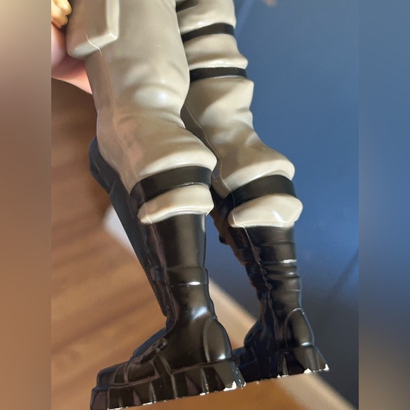 Fortnite Skull Trooper 12” Action Figure Warpaint 2019 Epic Games Victory Series - Picture 8 of 13